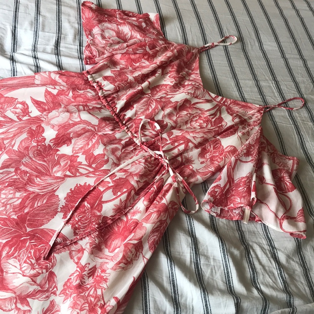 Gorgeous Floral Chiffon Dress with Cold Shoulder